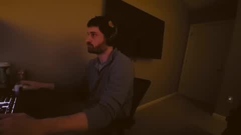 Tom online show from 12-24-24, 02:10