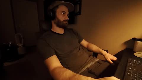 Tom online show from 09-14-25, 08:46