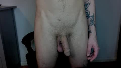 Snapshot of hardtohandle666 chatting on 11-25-25, 12:21 Liam online show from 11-25-25, 12:21