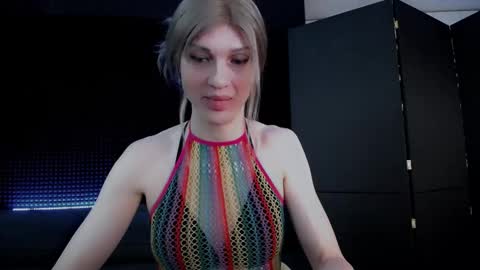 Miss Hardy online show from 10-31-25, 04:57