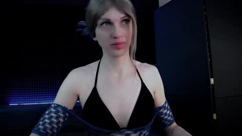 Miss Hardy online show from 11-05-25, 04:23