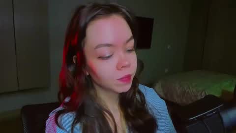 Snapshot of haribo_asmr chatting on 02-12-25, 08:06 Miss Hari online show from 02-12-25, 08:06