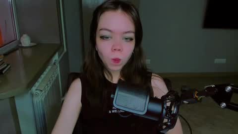 Snapshot of haribo_asmr chatting on 02-22-25, 07:23 Miss Hari online show from 02-22-25, 07:23