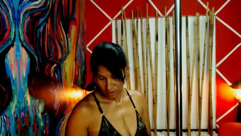 Snapshot of harley_brunette74 chatting on 01-11-25, 01:43 HARLEY online show from 01-11-25, 01:43