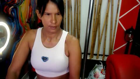 Snapshot of harley_brunette74 chatting on 11-28-25, 01:03 HARLEY online show from 11-28-25, 01:03