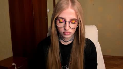 Julia online show from 02-24-26, 05:05