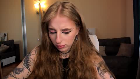 Julia online show from 03-23-26, 04:49