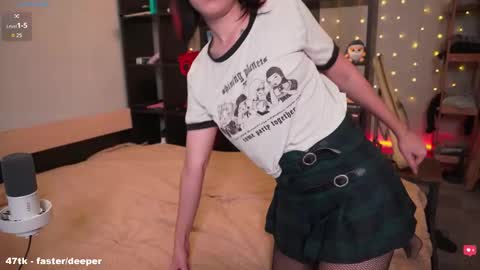 Snapshot of harleyspy chatting on 11-21-25, 11:20 HarleyJeffrey online show from 11-21-25, 11:20