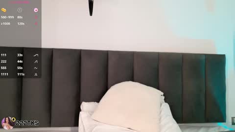 Snapshot of harmonybabe_ chatting on 04-21-26, 01:42 Harmony online show from 04-21-26, 01:42