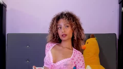 Snapshot of harmonyy_hill chatting on 11-01-25, 01:07 Harmony Hill online show from 11-01-25, 01:07