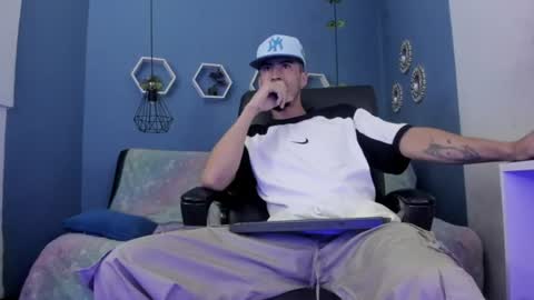 harold_999 online show from 07-04-26, 07:25