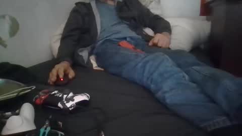 Snapshot of harry1cannary chatting on 10-21-25, 08:53 harry1cannary online show from 10-21-25, 08:53