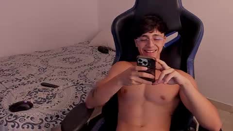 harry_p01 online show from 11-15-25, 02:20