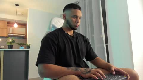 Harry Zandes online show from 12-31-24, 04:16