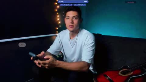 Snapshot of harrydavidsonx chatting on 11-21-25, 10:03 ... online show from 11-21-25, 10:03