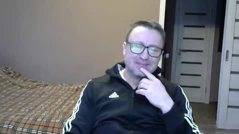 Snapshot of harrysnake chatting on 12-03-24, 06:48 HarrySnake online show from 12-03-24, 06:48