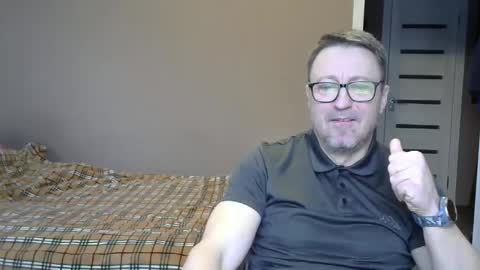 Snapshot of harrysnake chatting on 12-15-24, 08:08 HarrySnake online show from 12-15-24, 08:08