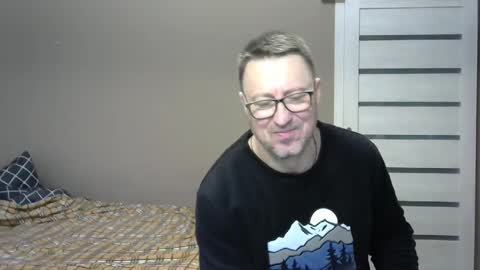 Snapshot of harrysnake chatting on 02-13-25, 06:41 HarrySnake online show from 02-13-25, 06:41