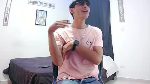 Snapshot of harrythomson1 chatting on 11-05-25, 06:35 harry thomson online show from 11-05-25, 06:35