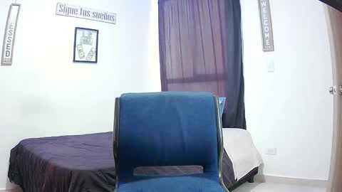 Snapshot of harrythomson1 chatting on 11-24-25, 08:08 harry thomson online show from 11-24-25, 08:08