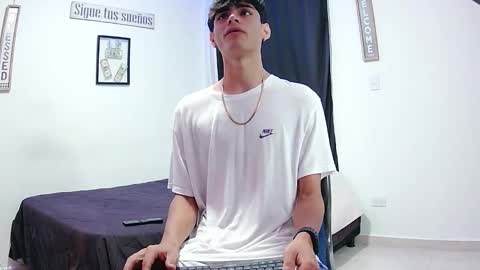 Snapshot of harrythomson1 chatting on 11-29-25, 11:52 harry thomson online show from 11-29-25, 11:52