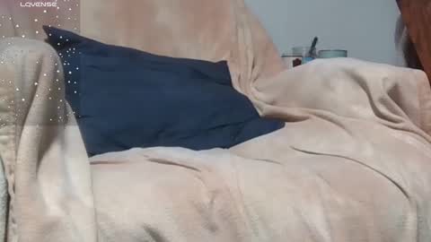 Snapshot of harrytut chatting on 10-31-25, 05:41 harrytut online show from 10-31-25, 05:41