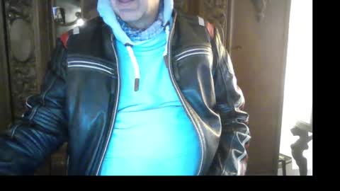 Snapshot of hartwichser1 chatting on 11-02-25, 01:35 hot n nasty online show from 11-02-25, 01:35