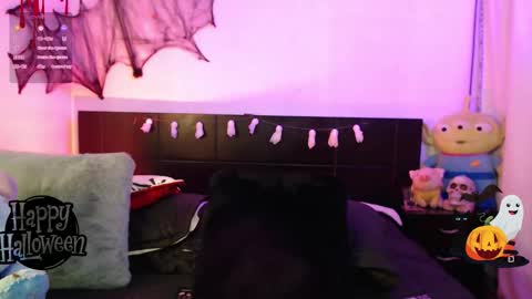 Snapshot of haru_420 chatting on 10-24-25, 10:33 Sofia Damin online show from 10-24-25, 10:33