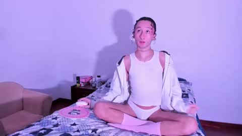 Snapshot of haru__kii chatting on 02-02-25, 01:52 haru online show from 02-02-25, 01:52