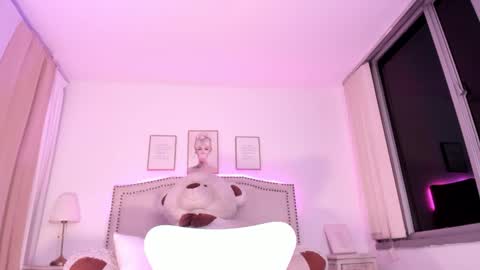 Snapshot of haru__kii chatting on 10-26-25, 03:34 haru online show from 10-26-25, 03:34