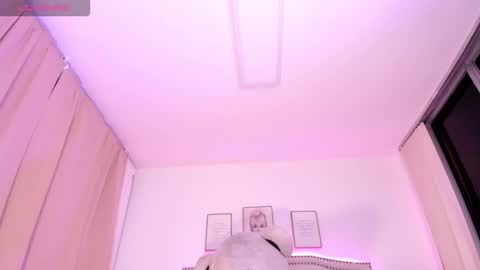 Snapshot of haru__kii chatting on 11-12-25, 04:24 haru online show from 11-12-25, 04:24