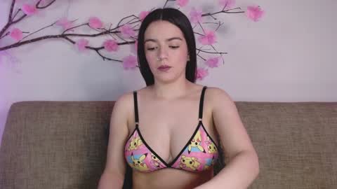 Snapshot of haru_blossom chatting on 02-02-25, 02:13     online show from 02-02-25, 02:13