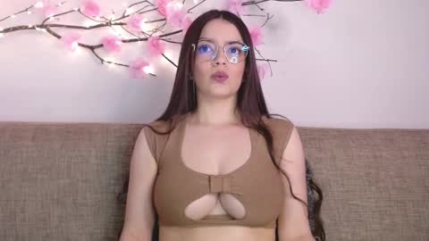 Snapshot of haru_blossom chatting on 02-27-25, 02:32     online show from 02-27-25, 02:32