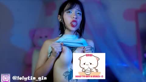 Im Emily and I could be the love of your life    online show from 09-18-25, 12:12