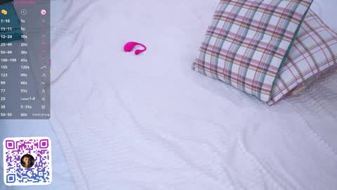 Mary online show from 04-25-26, 01:41