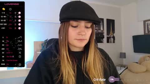 Snapshot of hat_girl chatting on 12-19-24, 03:51 Nicole online show from 12-19-24, 03:51