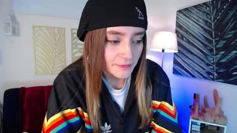 Snapshot of hat_girl chatting on 03-07-25, 04:02 Nicole online show from 03-07-25, 04:02