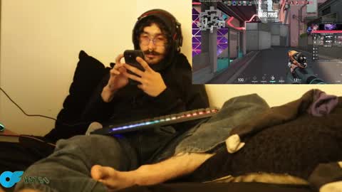 Snapshot of hatsumotokyoto chatting on 01-30-25, 11:45 More content 2 online show from 01-30-25, 11:45