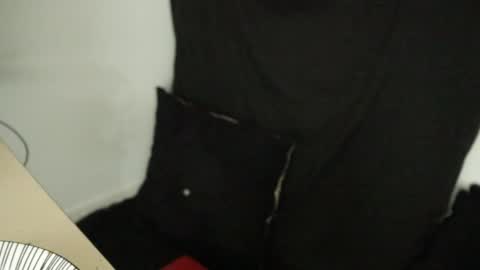 Snapshot of hatsumotokyoto chatting on 02-05-25, 04:06 More content 2 online show from 02-05-25, 04:06