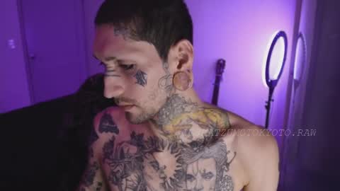 Snapshot of hatsumotokyoto chatting on 10-05-25, 03:05 More content 2 online show from 10-05-25, 03:05