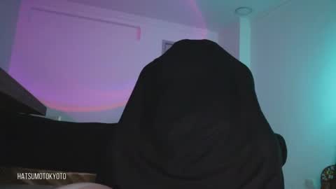 Snapshot of hatsumotokyoto chatting on 10-11-25, 05:50 More content 2 online show from 10-11-25, 05:50