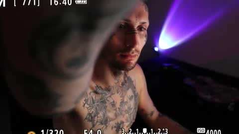 More content   2   online show from 12-20-25, 07:48