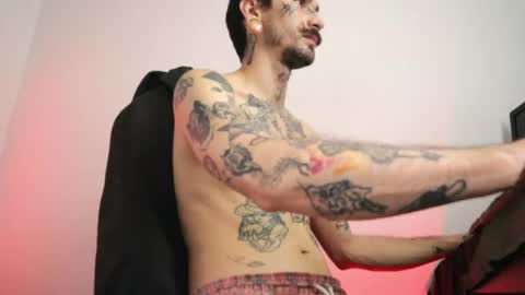 More content   2   online show from 04-26-26, 09:01