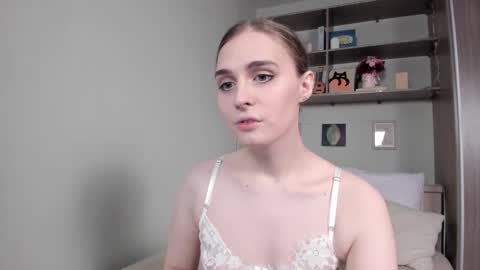 Snapshot of havagooday chatting on 11-16-25, 07:14 Mia online show from 11-16-25, 07:14