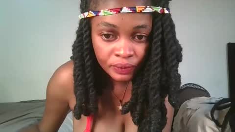 Snapshot of havanna_p chatting on 01-28-25, 08:25 Havanna online show from 01-28-25, 08:25