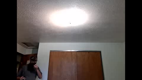 Snapshot of hawktalon007 chatting on 09-21-25, 06:53 Robert online show from 09-21-25, 06:53