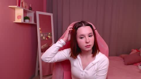 Snapshot of haya_harareet chatting on 02-11-26, 07:46 Mia online show from 02-11-26, 07:46