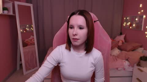 Snapshot of haya_harareet chatting on 02-12-26, 07:47 Mia online show from 02-12-26, 07:47