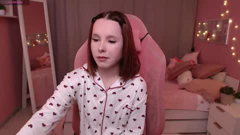 Snapshot of haya_harareet chatting on 02-14-26, 07:38 Mia online show from 02-14-26, 07:38