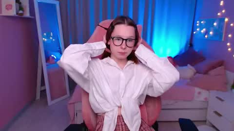 Snapshot of haya_harareet chatting on 02-22-26, 08:13 Mia online show from 02-22-26, 08:13